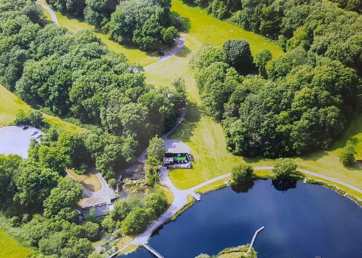Garnffrwd Park 호텔 Llanddarog 외부 사진